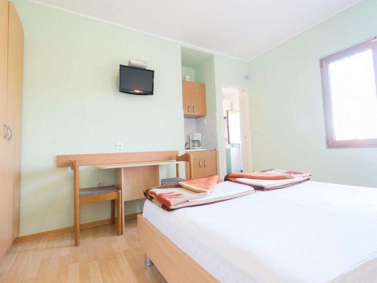 Apartment And Rooms Kristina Baska  Ngoại thất bức ảnh