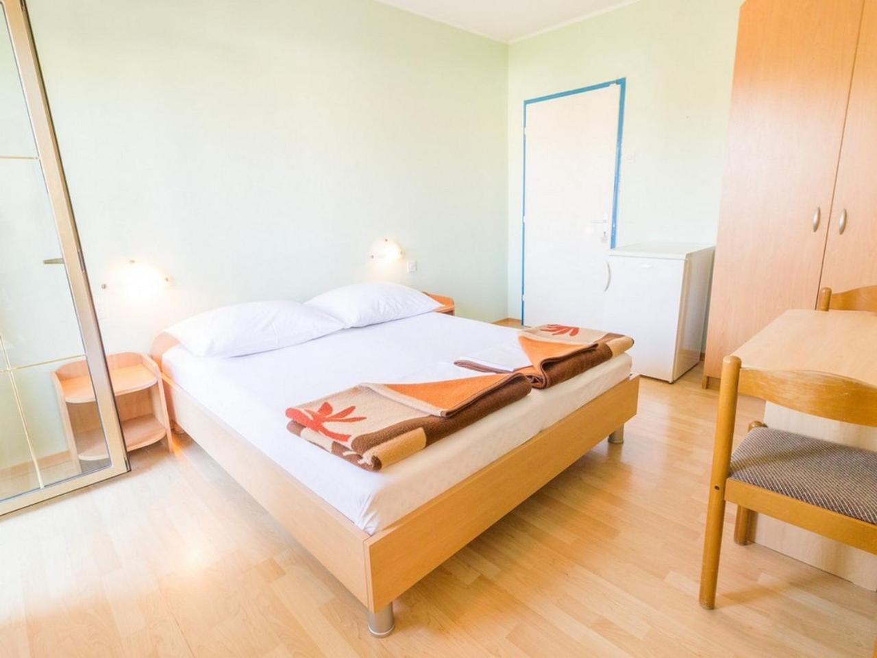 Apartment And Rooms Kristina Baska  Ngoại thất bức ảnh