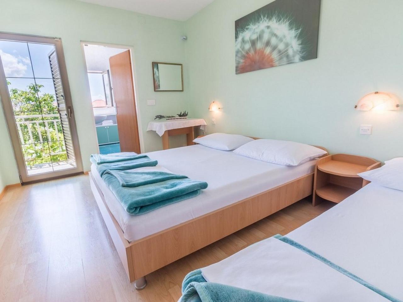 Apartment And Rooms Kristina Baska  Ngoại thất bức ảnh