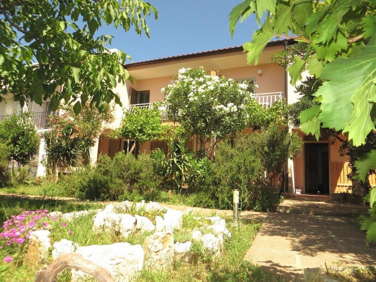 Apartment And Rooms Kristina Baska  Ngoại thất bức ảnh