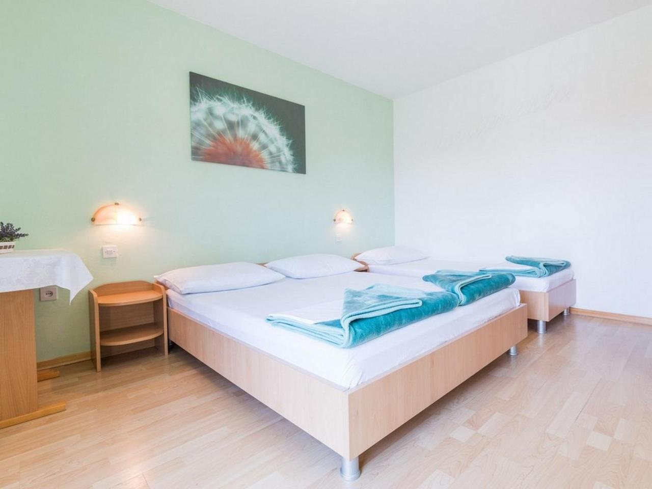 Apartment And Rooms Kristina Baska  Ngoại thất bức ảnh